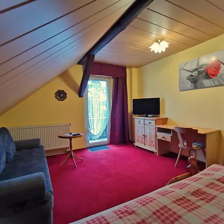 Zum Wiesengrund - Doppelzimmer Daire *